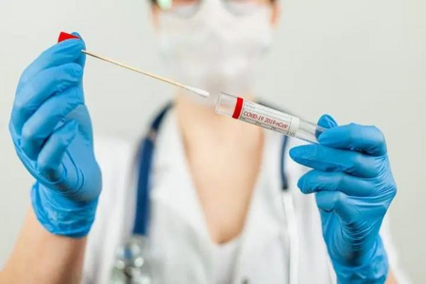 Test rapide d'antigène ALAT: la Nouvelle-Zélande compte plus de 600 000 cas confirmés